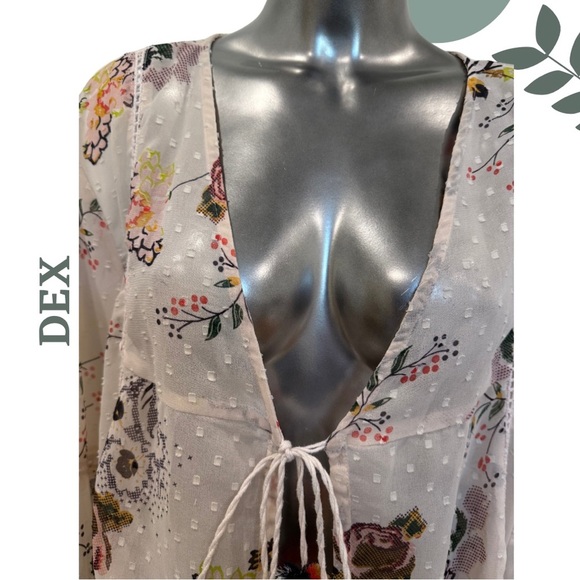 🛍️3/$40 DEX Sheer Floral Open | Tie Front Tassel Top | Boho Romantic Cream | 2X - Picture 8 of 9